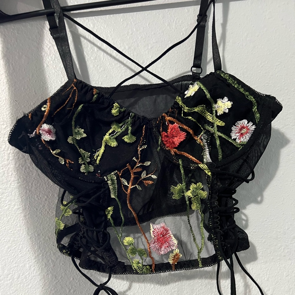 Sheer crop top size S
